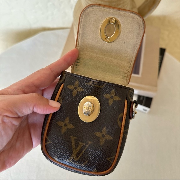 Louis Vuitton Turam Key Holder - Picture 5 of 7